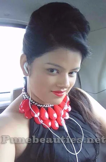 Nidhi Callgirl service in Pune
