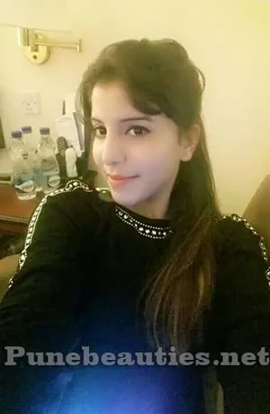 pune call girl photo