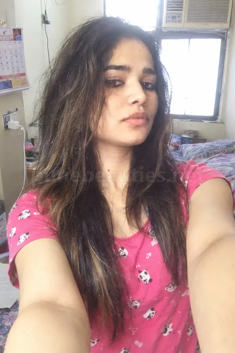Dipali, escort in SB Road, Pune