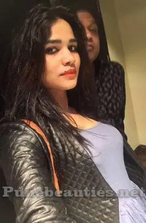 High Profile Models in Pune Airport
