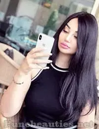 Pune escorts girl Zareen