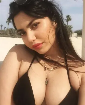 Big boobs escort service