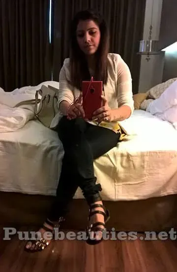 Neha Pune Escorts Service